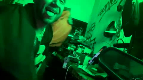 Snapshot of son_e_blacc chatting on January 17, 2025, 11:59 am Soni online show from January 17, 2025, 11:59 am