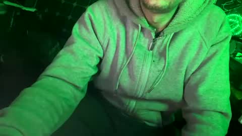 Snapshot of son_e_blacc chatting on February 5, 2025, 2:37 pm Soni online show from February 5, 2025, 2:37 pm