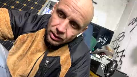 Snapshot of son_e_blacc chatting on February 13, 2025, 4:17 pm Soni online show from February 13, 2025, 4:17 pm