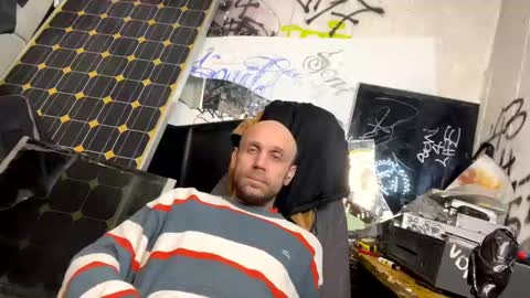 Snapshot of son_e_blacc chatting on February 21, 2025, 12:50 pm Soni online show from February 21, 2025, 12:50 pm