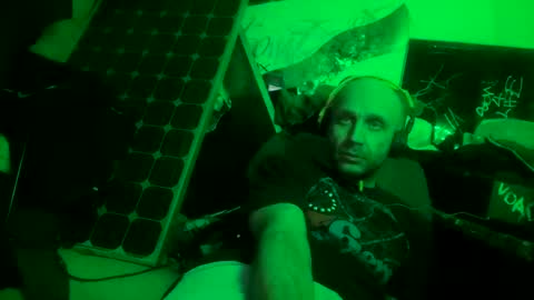 Snapshot of son_e_blacc chatting on February 23, 2025, 8:39 am Soni online show from February 23, 2025, 8:39 am