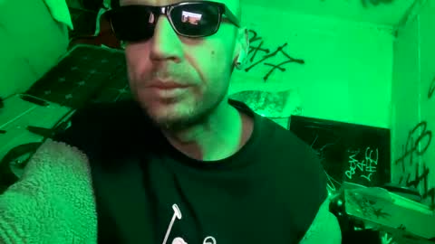 Snapshot of son_e_blacc chatting on March 1, 2025, 5:38 pm Soni online show from March 1, 2025, 5:38 pm