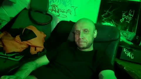 Snapshot of son_e_blacc chatting on March 8, 2025, 1:06 am Soni online show from March 8, 2025, 1:06 am