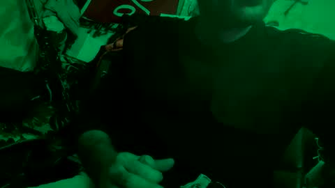 Snapshot of son_e_blacc chatting on October 15, 2025, 2:33 am Soni online show from October 15, 2025, 2:33 am