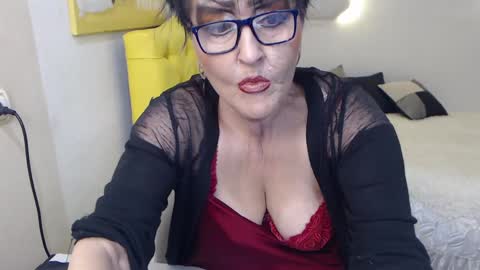 sondrariddle online show from February 8, 2025, 11:13 pm