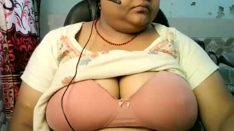 Snapshot of soni88888 chatting on July 2, 2026, 5:24 am soni88888 online show from July 2, 2026, 5:24 am