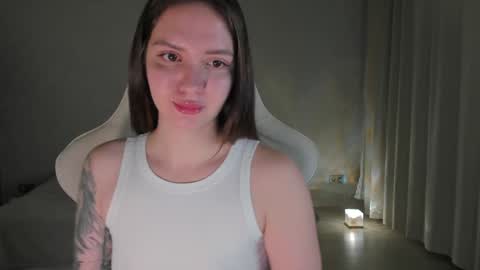 sonia_moon_ online show from December 4, 2024, 1:14 am