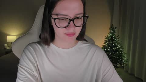 sonia_moon_ online show from December 28, 2024, 4:19 am