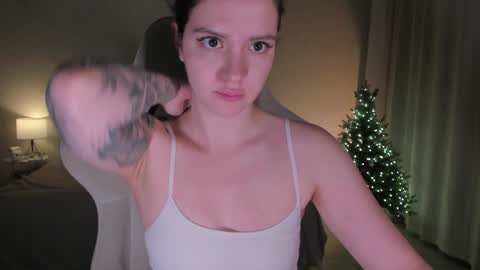 sonia_moon_ online show from December 30, 2024, 1:26 am