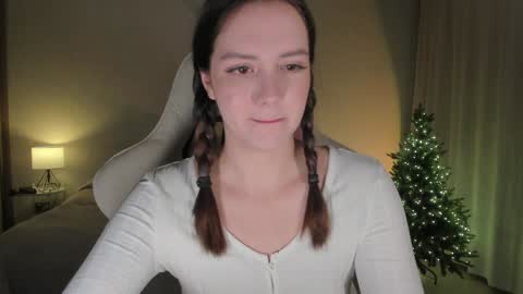 sonia_moon_ online show from December 31, 2024, 1:57 am