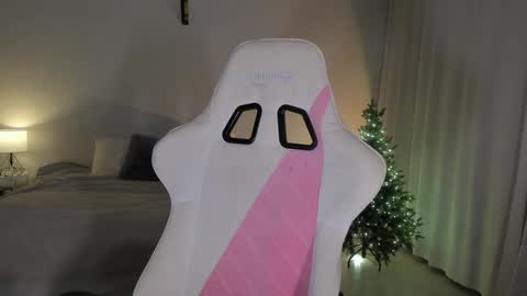 sonia_moon_ online show from January 7, 2025, 1:17 am