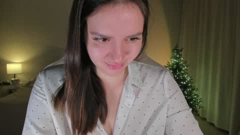 sonia_moon_ online show from January 8, 2025, 1:32 am