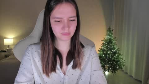 sonia_moon_ online show from January 8, 2025, 4:34 am