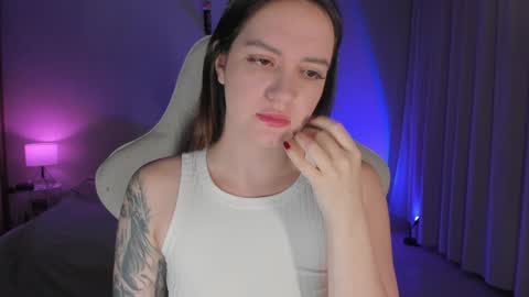 sonia_moon_ online show from January 10, 2025, 1:32 am