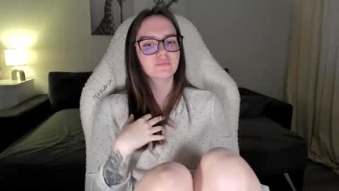 sonia_moon_ online show from March 3, 2025, 4:36 am