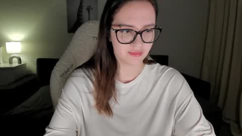 sonia_moon_ online show from March 5, 2025, 1:21 am