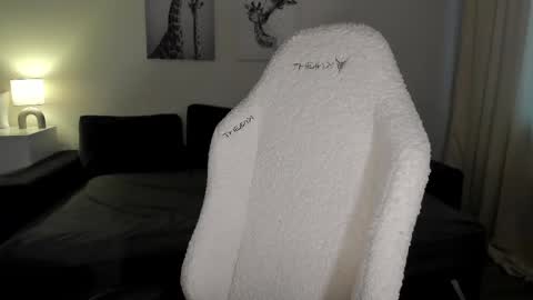 sonia_moon_ online show from March 6, 2025, 5:24 am