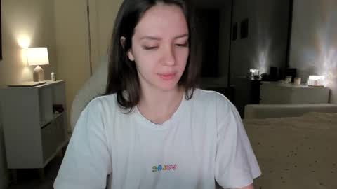 sonia_moon_ online show from October 19, 2025, 2:56 am