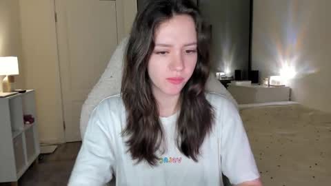 sonia_moon_ online show from October 28, 2025, 2:59 am