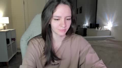 sonia_moon_ online show from November 6, 2025, 2:45 am