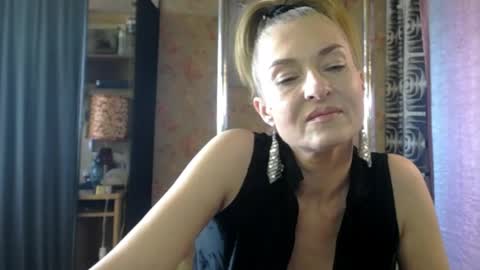 Sonia online show from April 22, 2026, 1:56 pm