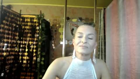 Sonia online show from July 28, 2026, 1:43 pm