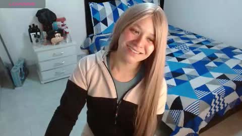 Snapshot of soniafuckboobs chatting on October 1, 2025, 1:28 pm soniafuckboobs online show from October 1, 2025, 1:28 pm