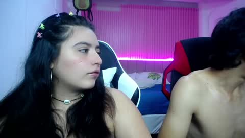 sonic_jess07 online show from April 23, 2026, 9:41 am