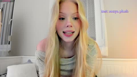 Snapshot of sonyaplush chatting on May 20, 2026, 12:17 am Sonya Instagram Twitter sonyaplushgirl OnlyFans sonyaplush online show from May 20, 2026, 12:17 am