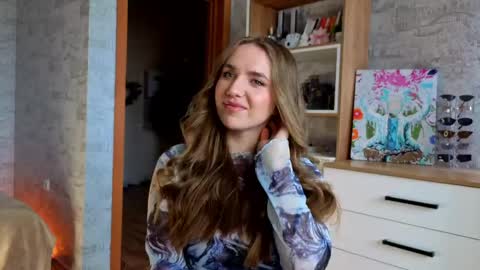 Sonya online show from May 13, 2026, 11:18 am