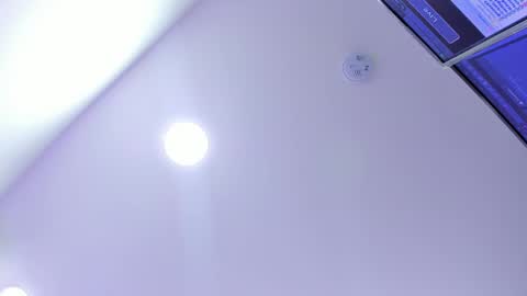 Snapshot of soph1a_ chatting on February 14, 2025, 3:43 am Sophia online show from February 14, 2025, 3:43 am