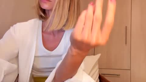 Goddess Sophie online show from April 29, 2026, 12:42 pm