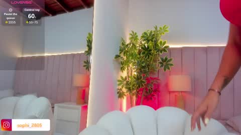 sophi_cooper29 online show from July 9, 2026, 7:29 pm