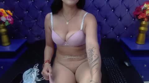 sophi_hardd online show from January 12, 2025, 12:23 pm