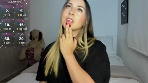 Snapshot of sophi_moreno chatting on July 29, 2026, 12:53 am Sofi online show from July 29, 2026, 12:53 am