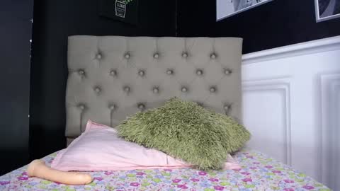 Sophia online show from January 6, 2025, 1:20 am