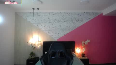 Snapshot of sophia_brunette21 chatting on October 14, 2025, 11:33 am sophia_brunette21 online show from October 14, 2025, 11:33 am