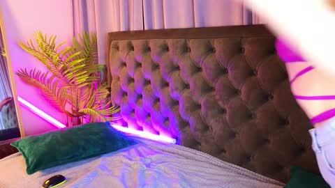 Sophia online show from December 21, 2024, 7:35 am