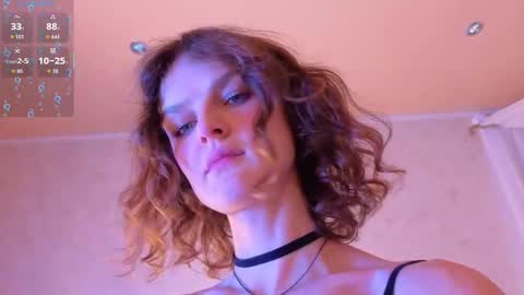 Sophia online show from November 20, 2025, 2:01 am