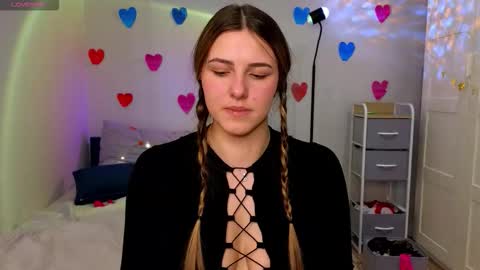 Sophia online show from February 5, 2026, 8:41 am