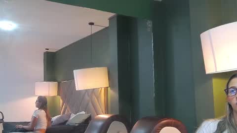 Sofia online show from November 7, 2025, 2:06 pm