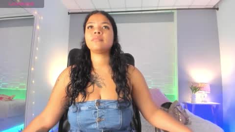  S O P H I A  online show from November 3, 2025, 12:06 pm