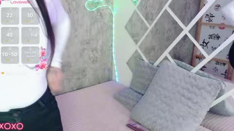 Sophie online show from May 2, 2026, 2:00 pm
