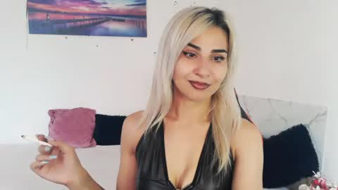 Sophiaa online show from July 8, 2026, 6:18 am