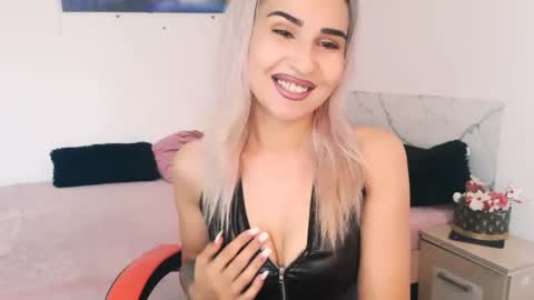 Sophiaa online show from August 6, 2026, 8:49 am