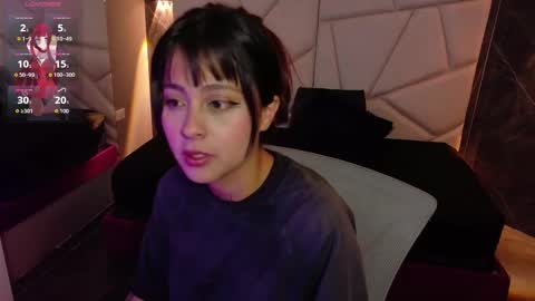 Sophi  online show from November 10, 2025, 11:20 am