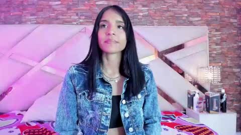 Sophia Paris online show from November 5, 2025, 1:38 am