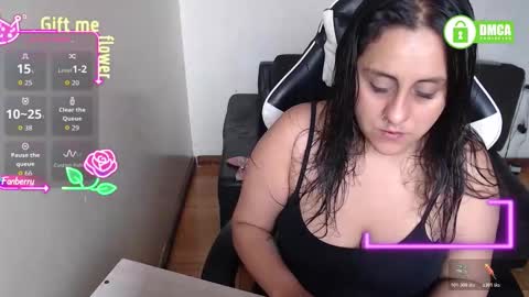 sophiaa_vega_ online show from February 24, 2026, 12:58 pm