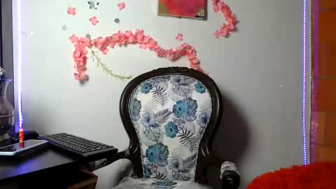 sophia online show from October 16, 2025, 10:11 pm