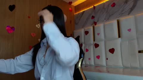 sophiadoll_tf online show from February 17, 2026, 3:36 am